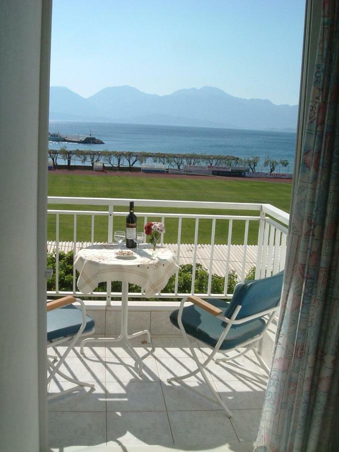 Stunning Seaview Town Apartment Agios Nikolaos Exterior foto
